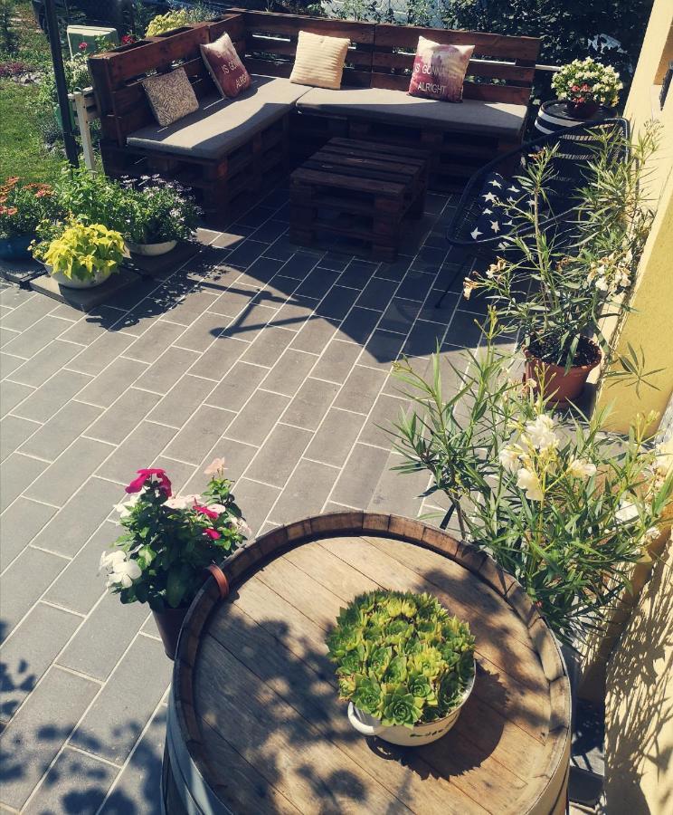 Apartamento Milio Apartman Badacsony Badacsonytördemic Exterior foto